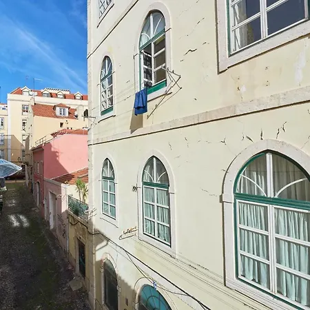 Charming In Historic Center Apartment Lisbon