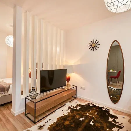 Charming In Historic Center * Lizbona