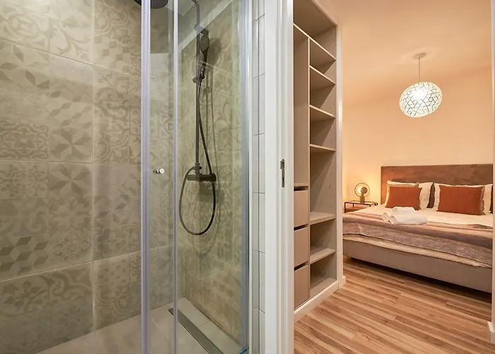 Апартаменти Charming In Historic Center Лісабон