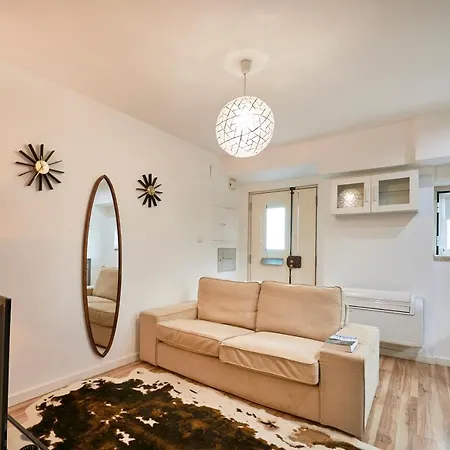 Charming In Historic Center * Lisbon