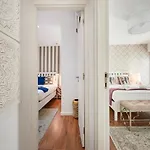 Charming In Historic Center * Lizbona